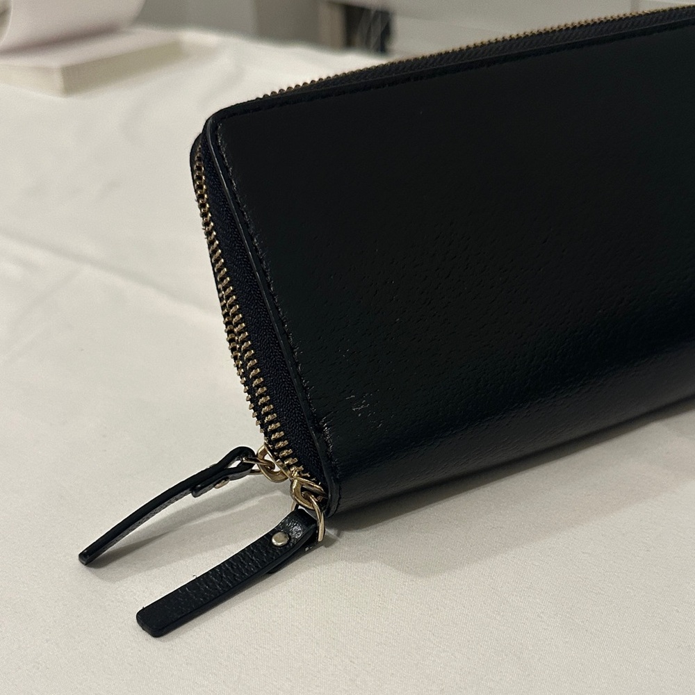 kate spade black leather zip-around wallet with wrist strap - Picture 4 of 7